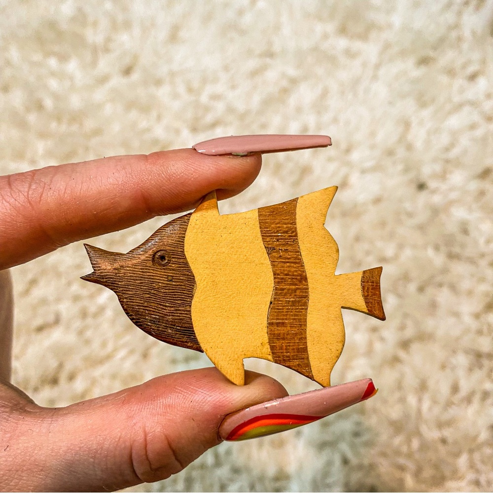 New! ☆ Balinese Handmade Fish Pin For Bags, Clothes, Etc.! - Picture 5 of 9